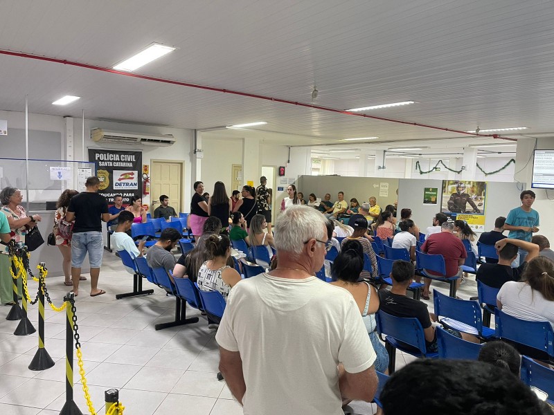 Após reclamações, Ciretran de Criciúma anuncia reforço no atendimento 