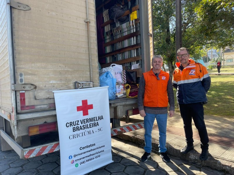 Defesa Civil arrecada donativos ao RS durante celebração de Corpus Christi em Siderópolis