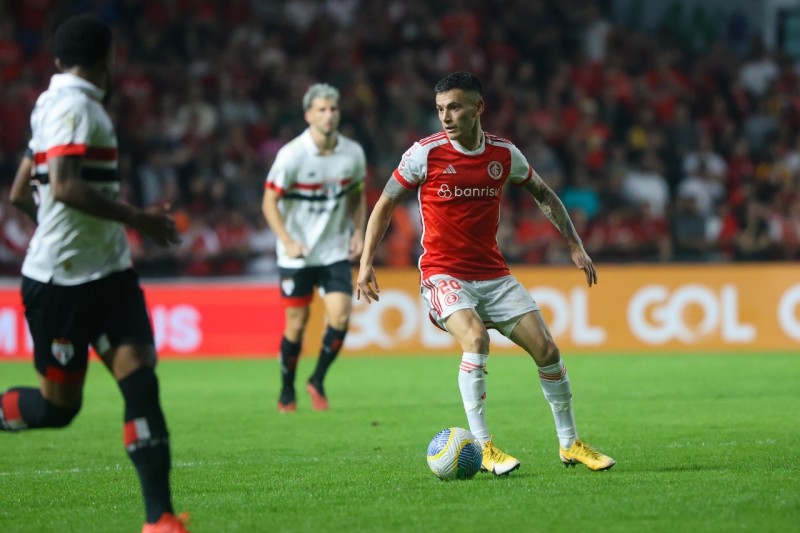 No Heriberto Hülse, Inter e São Paulo empatam sem gols e caem na classificação da Série A