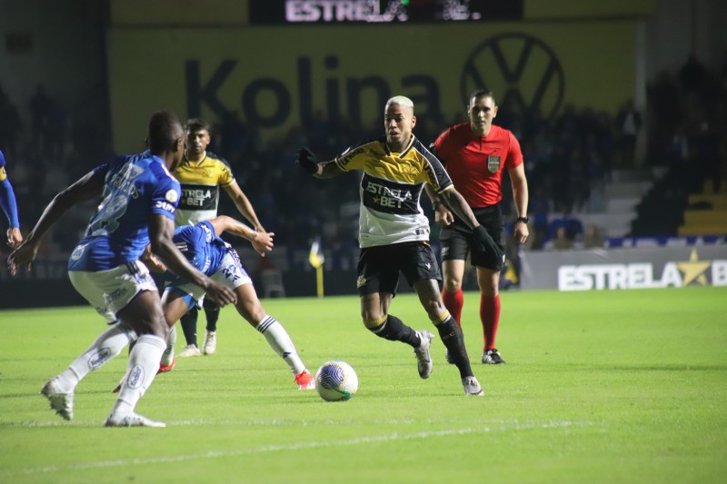 Criciúma derrota o Cruzeiro e entra na zona de classificação para a Sul-Americana