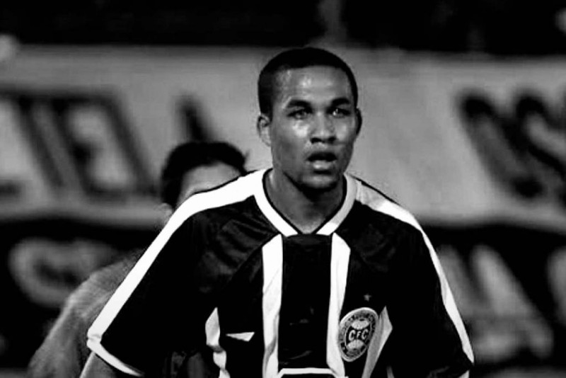 Morre Jucemar, ex-lateral-direito do Criciúma, aos 44 anos