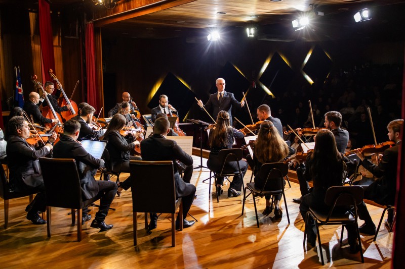 Com entrada gratuita, Camerata di Venezia apresenta concerto 'Do Sacro ao Profano' em Nova Veneza