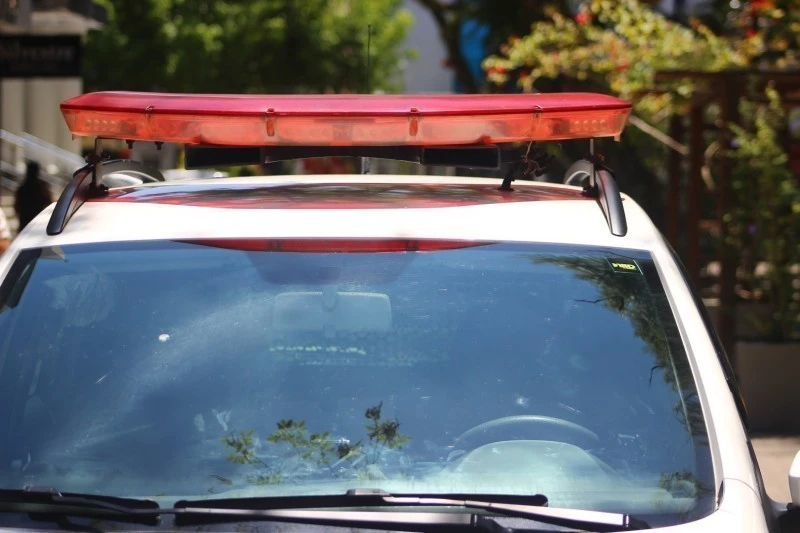 IRMÃOS FICAM FERIDOS APÓS SEREM ATACADOS COM FACADAS EM CRICIÚMA