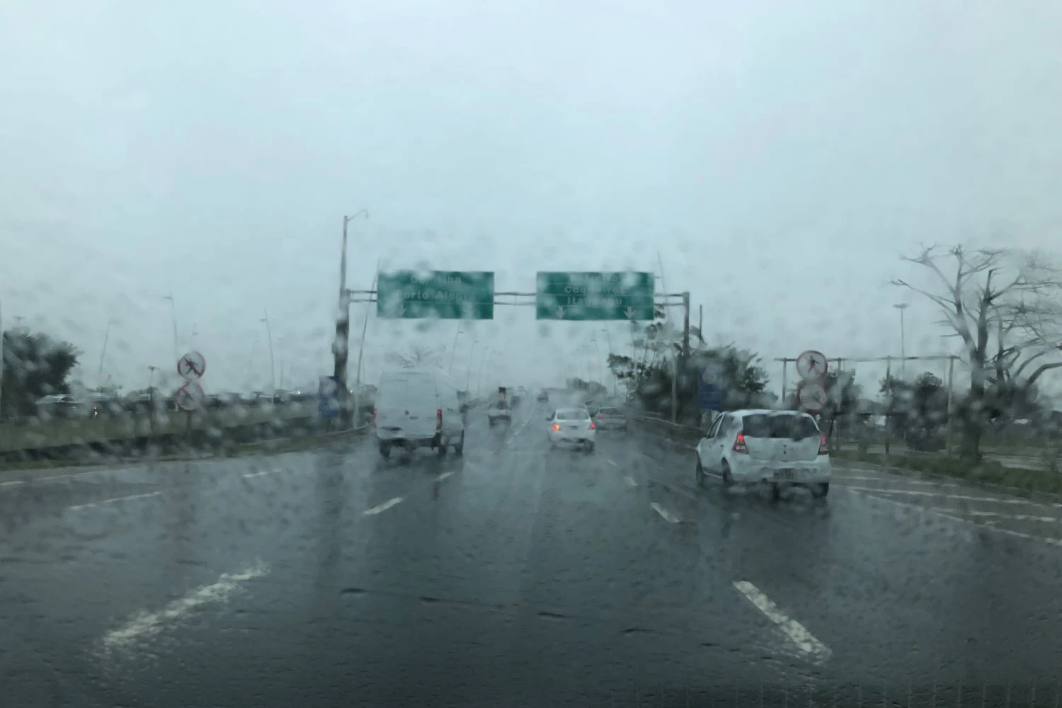 Defesa Civil do Estado alerta para chuvas intensas e temporais em Santa Catarina
