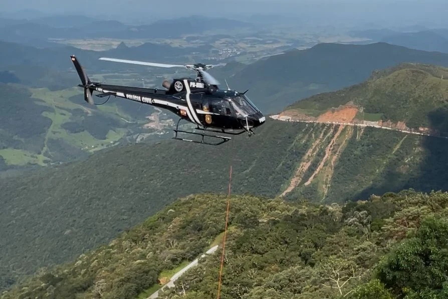 Homem morre após sofrer queda de 200 metros de asa delta na Serra da Rocinha