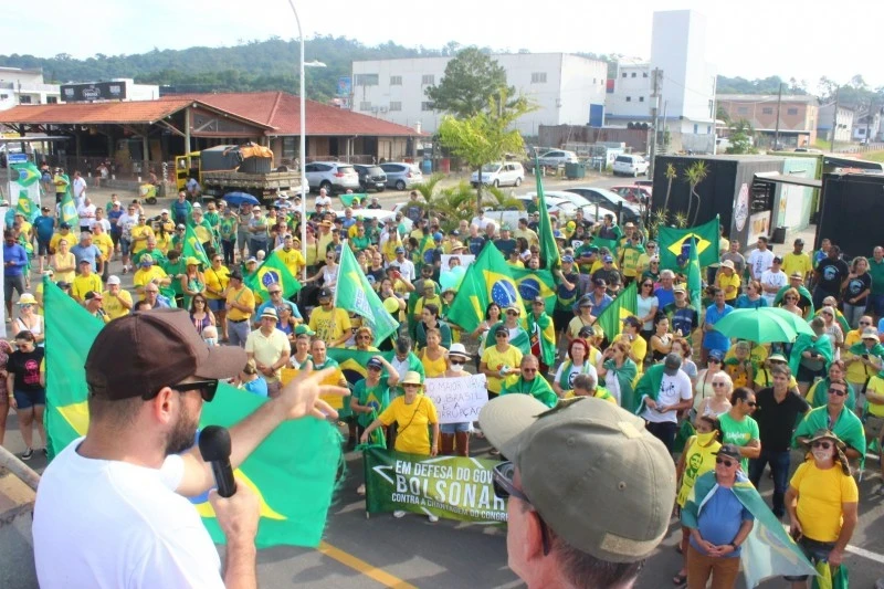 Manifestações do movimento 'Reaja Brasil' acontecem neste domingo em Criciúma