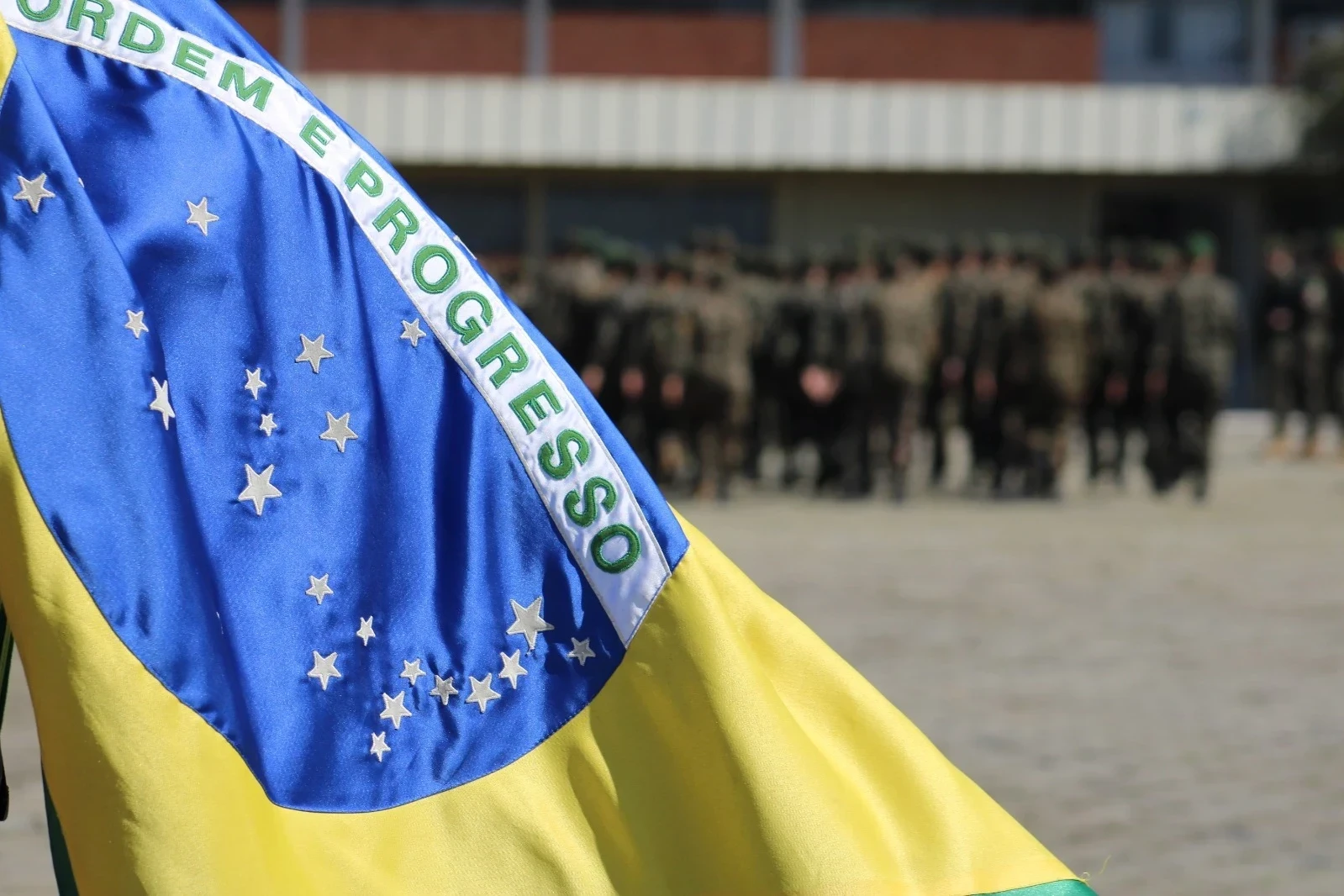 Grupo de Artilharia de Campanha celebra Dia do Soldado em cerimônia marcada pelo amor à Pátria em Criciúma