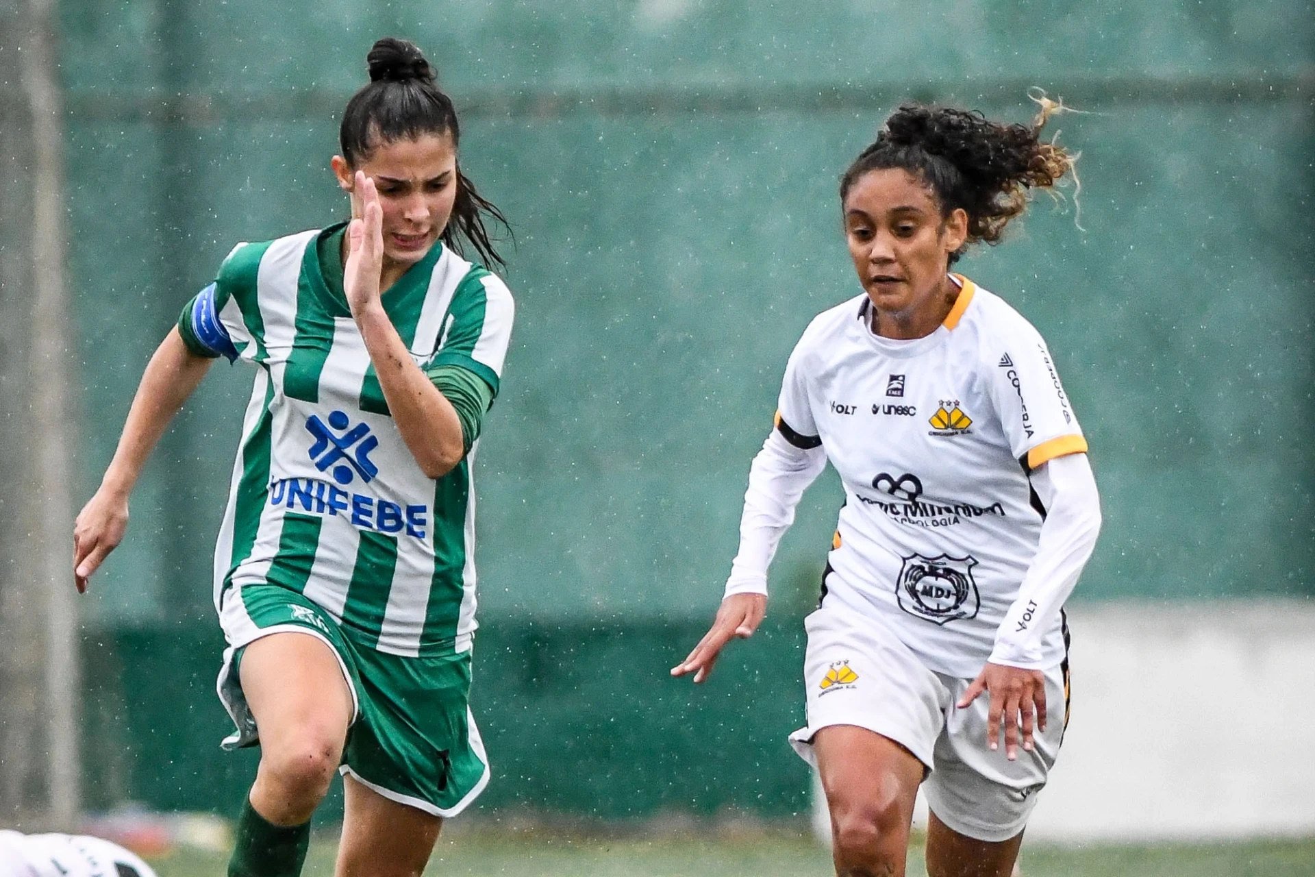Meninas Carvoeiras seguem invictas no Campeonato Catarinense