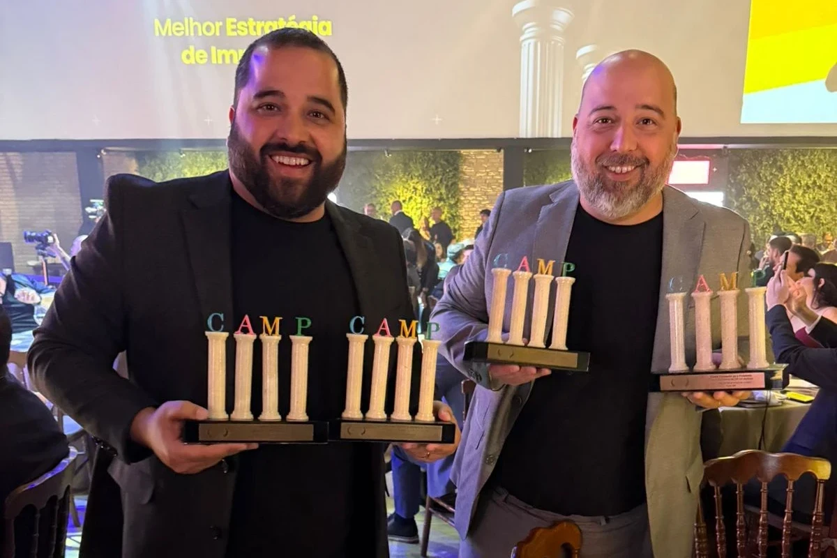 Agência de Criciúma recebe quatro troféus na maior premiação de Marketing Político do Brasil