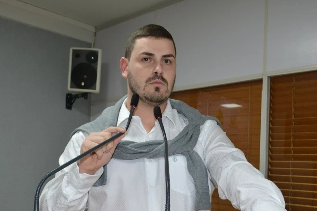 Urussanga: acusação de fura-fila contra Luan Varnier vai ao plenário