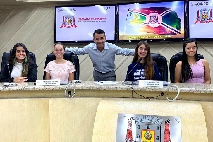 Escolas de Criciúma têm até sexta-feira para inscrever alunos no projeto Câmara Mirim
