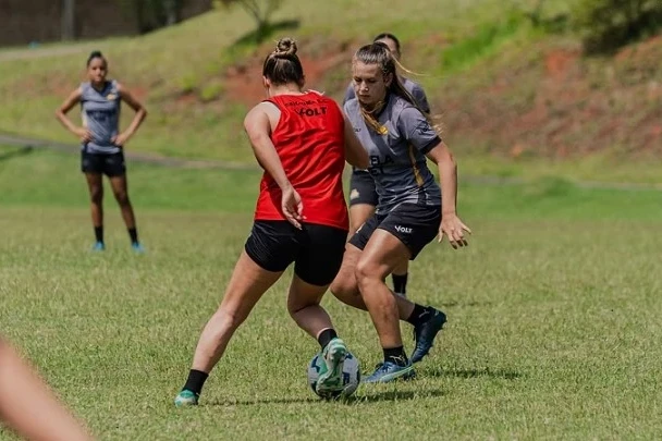 Meninas Carvoeiras estreiam na Copinha Feminina enfrentando o Corinthians