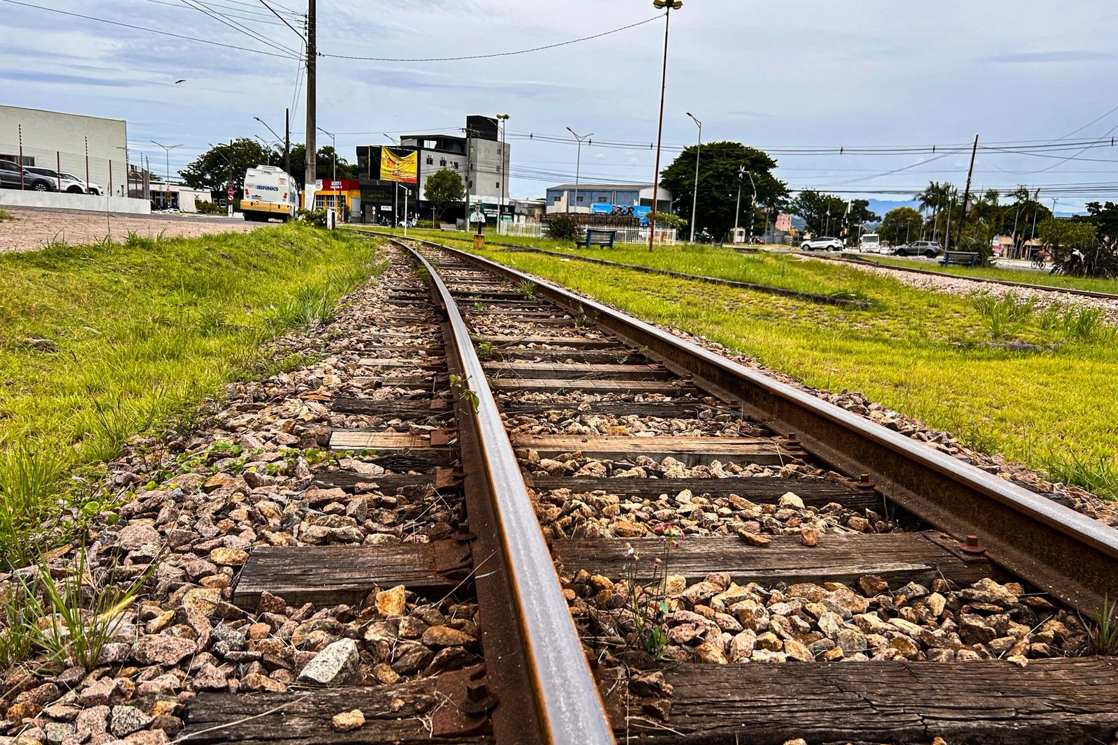 Criciúma avança em megaobra para elevar trilhos e transformar mobilidade no Pinheirinho