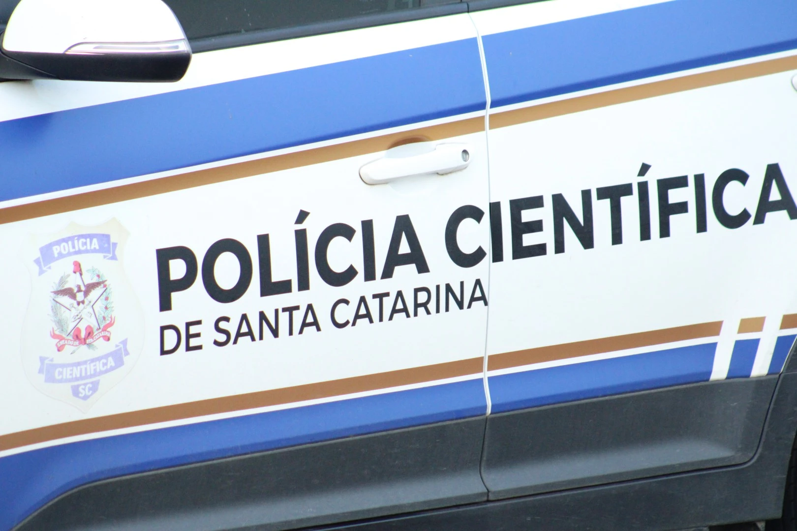 Feminicídio: mulher é encontrada morta dentro de casa em Braço do Norte