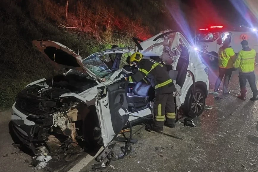 Acidente grave na Via Rápida mata motorista