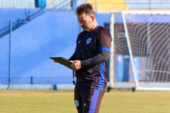 +3 pontos Técnico do Tubarão analisa vitória e projeta evolução da equipe em casa há 6 horas