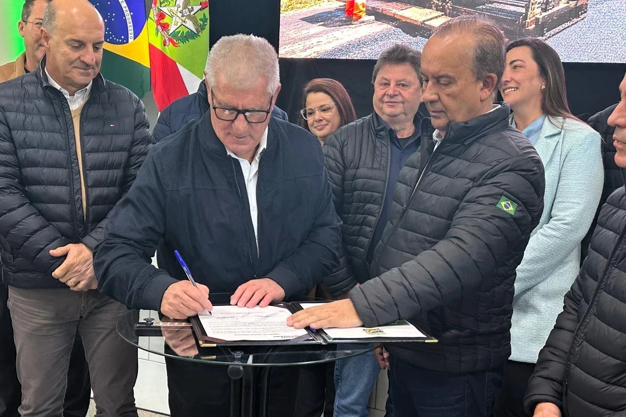 Governador assina convênios de mais de R$ 20 milhões em obras para Timbé do Sul e Morro Grande