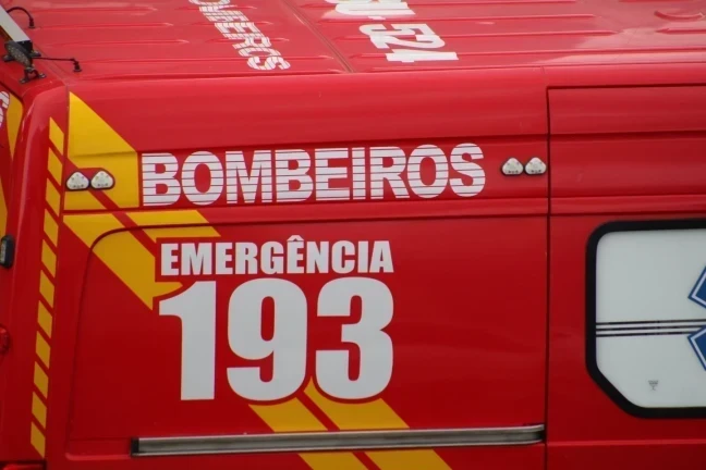 Criança de 10 anos morre após ser atingida por trave de futebol em Criciúma