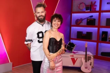 Cantora criciumense conquista vaga no The Voice Portugal ao lado do marido