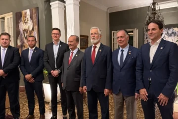 Pelo Estado 11/08: Governo catarinense em missão no Paraguai