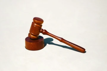 Casal é condenado por mandar matar empresário em Araranguá; dívida teria motivado crime