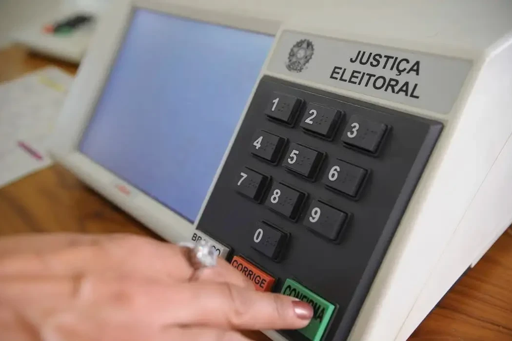 Debate reúne candidatos ao Governo de Santa Catarina; acompanhe ao vivo