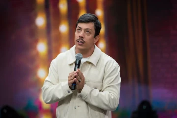Em nova turnê, Renato Albani retorna ao Teatro Elias Angeloni em Criciúma