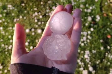 Granizo deixa estragos e capital catarinense decreta situação de emergência