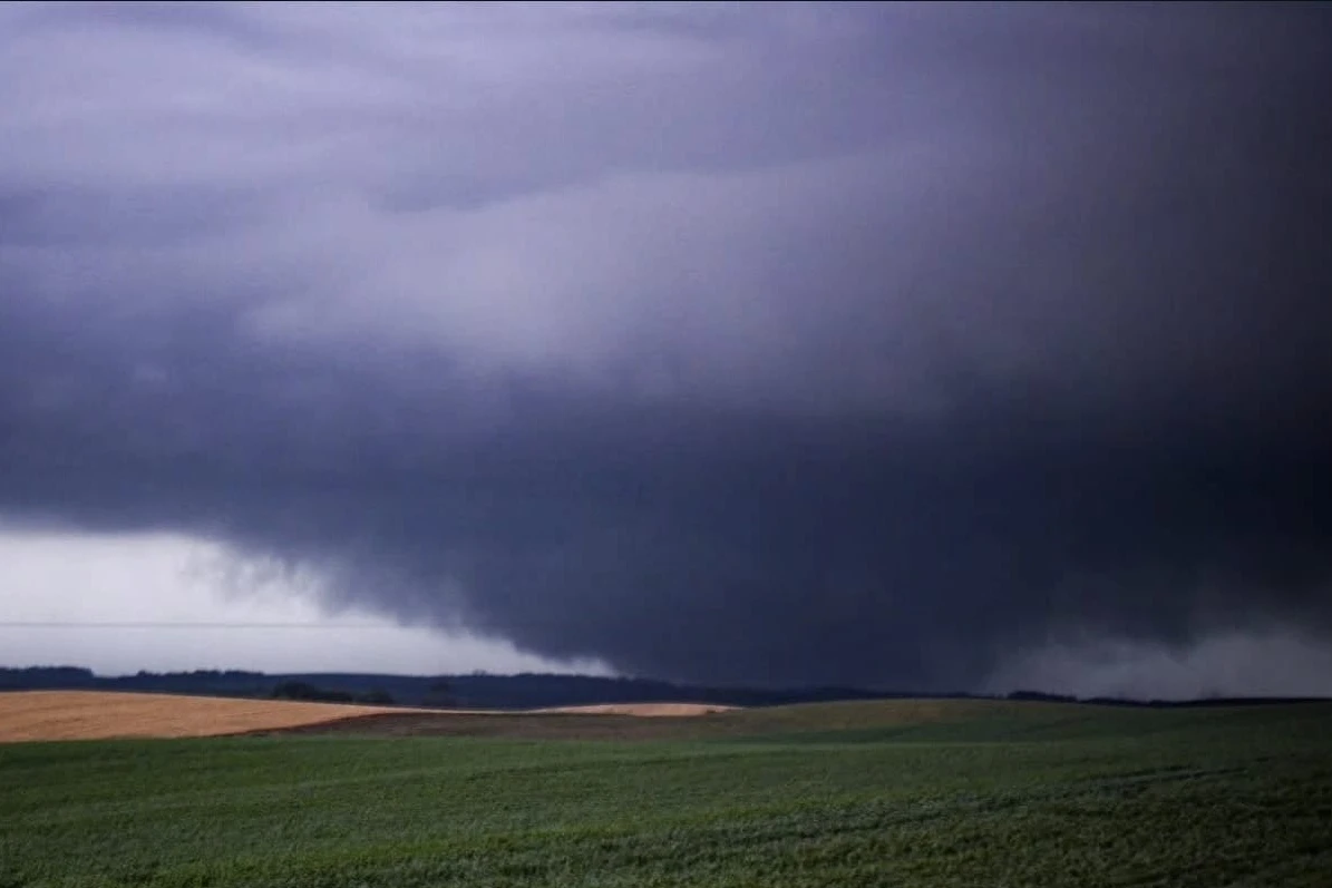 Defesa Civil avalia possibilidade de tornado ter atingido município de Santa Catarina