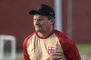 Fábio Matias elogia atuação de goleiro do Criciúma