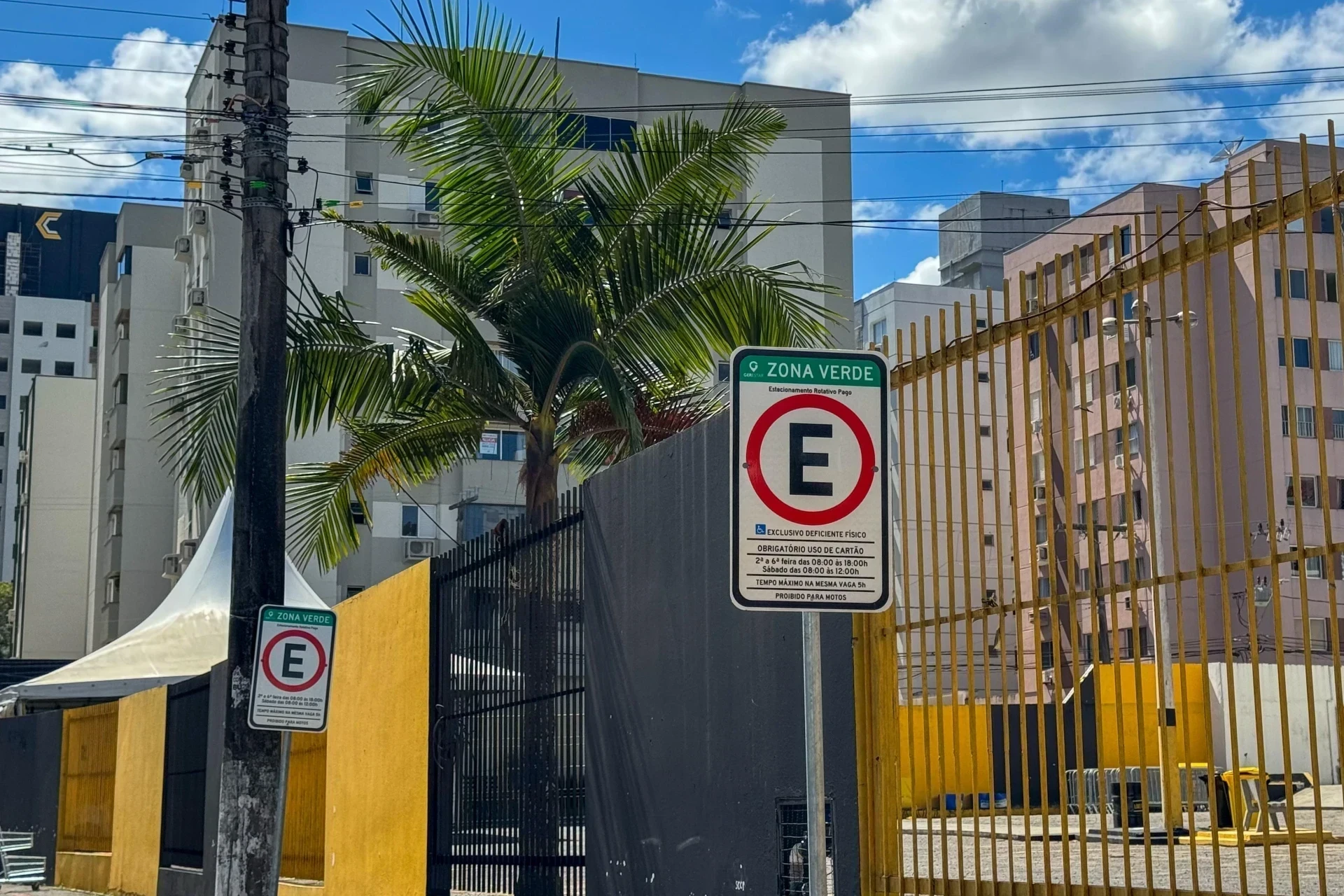Vereador questiona rentabilidade do estacionamento rotativo em ruas de Criciúma