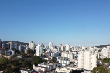 Quarta-feira será marcada por céu ensolarado e temperaturas amenas em Criciúma