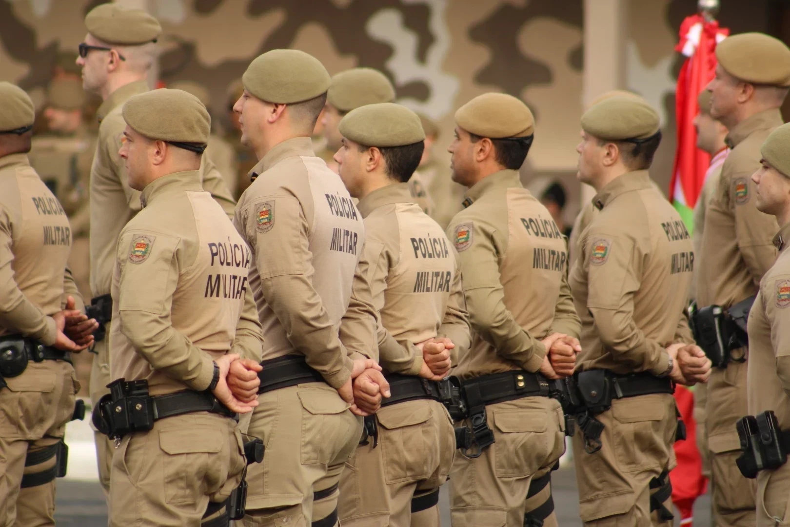 Câmara aprova projeto que altera regras para aposentadoria de policiais e bombeiros militares