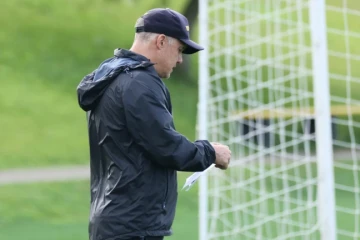 Baptista pede apoio da torcida e aposta em mudança de cenário após jogos no HH: ‘Acredito no acesso’