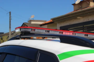 Tia chama a polícia após sobrinho descumprir medida protetiva de urgência