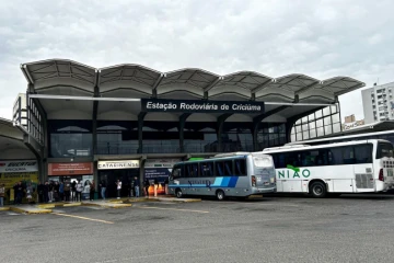 Feriadão da Independência impulsiona busca por passagens na Rodoviária de Criciúma