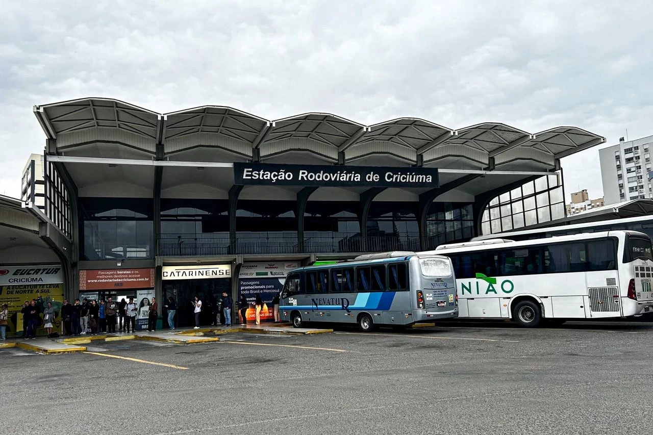 Feriadão da Independência impulsiona busca por passagens na Rodoviária de Criciúma