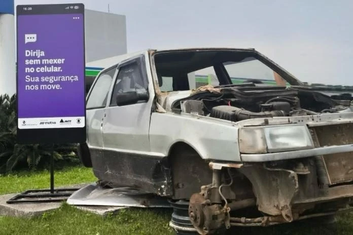 ViaCosteira realiza ação de conscientização sobre o uso do celular ao volante em Laguna