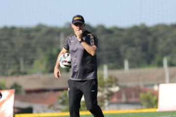 De olho na liderança, Criciúma encara o Cuiabá no Majestoso
