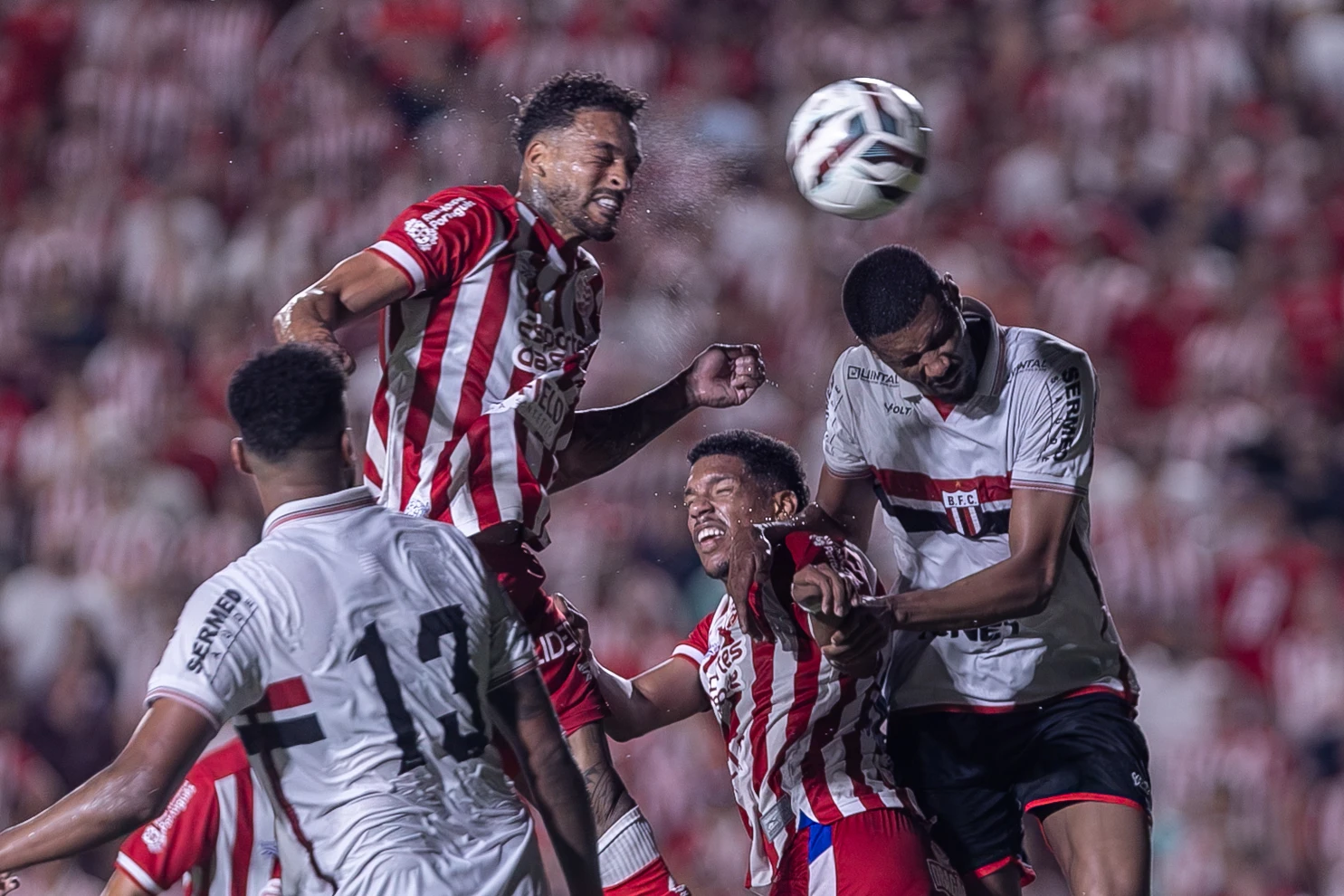 Rodada da Série B abre com derrota de time que luta contra o Z4