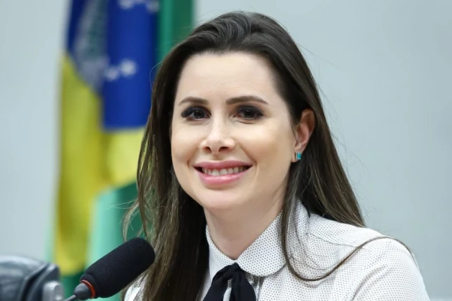 Pelo Estado: Carol De Toni, candidata ao Senado por Santa Catarina