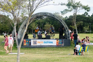 Apresentação musical gratuita anima Domingo no Parque