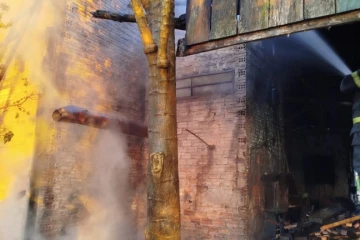 Incêndio atinge estufa em Ermo