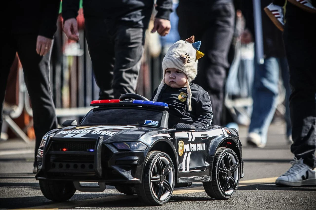 Confira a galeria de fotos do desfile cívico-militar de Criciúma