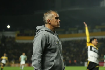 Eduardo Baptista lamenta derrota, analisa partida e garante: “A gente vai subir”