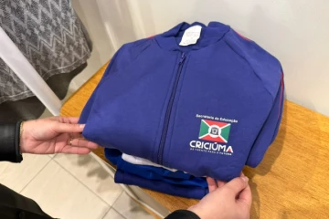 Afasc Solidária reforça importância da destinação correta de uniformes escolares da rede municipal