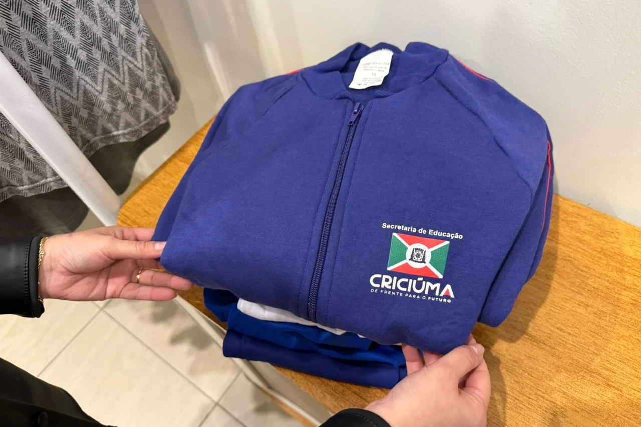 Afasc Solidária reforça importância da destinação correta de uniformes escolares da rede municipal
