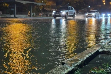 Após forte chuva, 15 municípios de Santa Catarina decretam situação de emergência