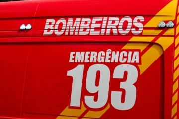 Jovem sofre parada cardíaca dentro de carro e é reanimado em hospital