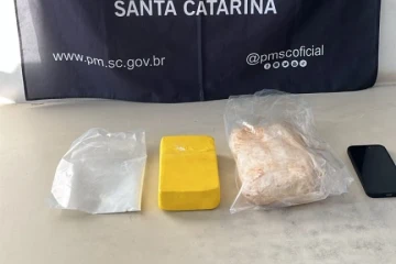 PM apreende mais de dois quilos de cocaína em residência